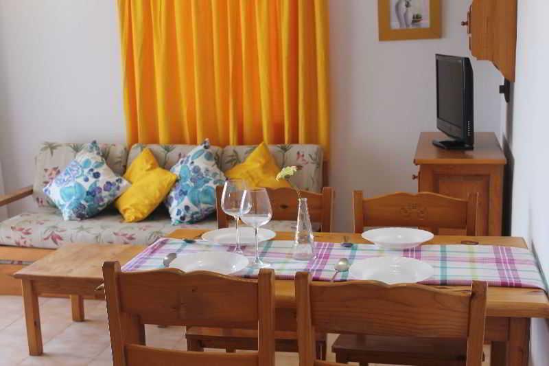 Apartamento Sol Ponent Cala Blanca  Exterior foto
